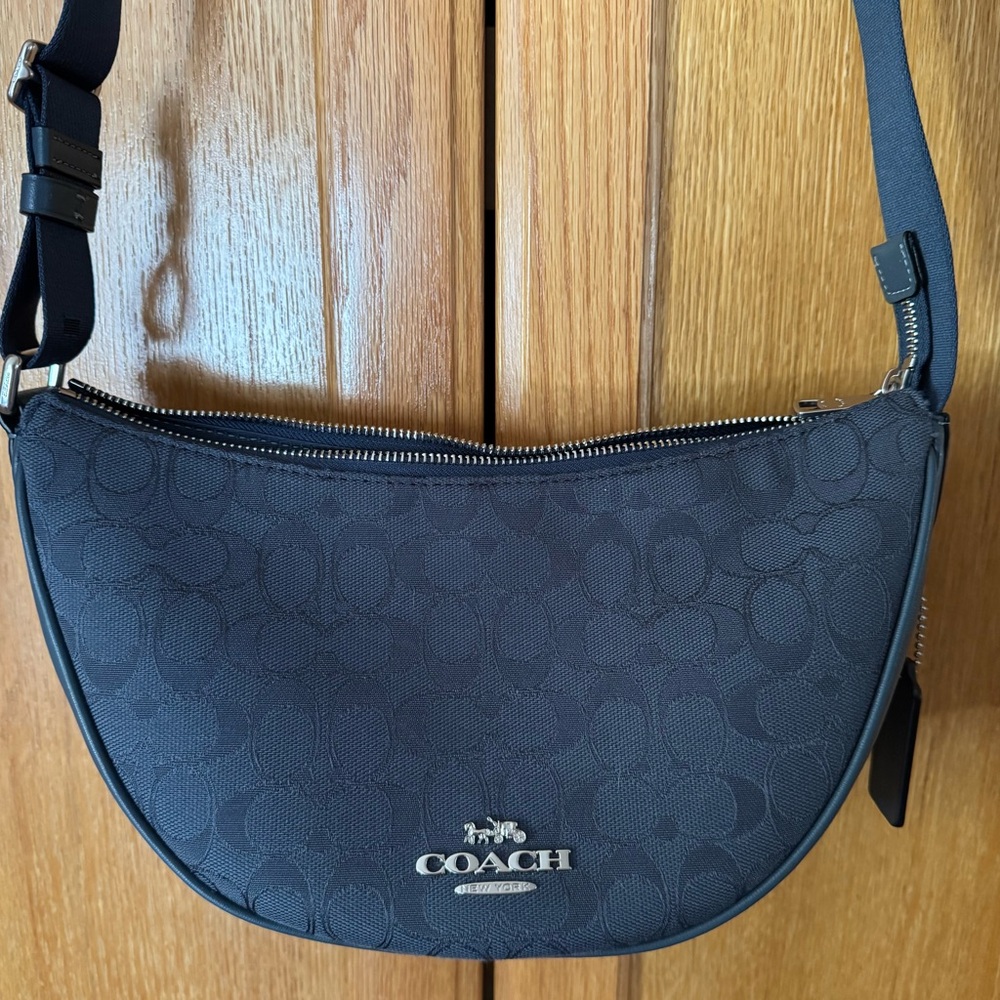 COACH Pace Shoulder Bag In Signature Jacquard - Denim Blue